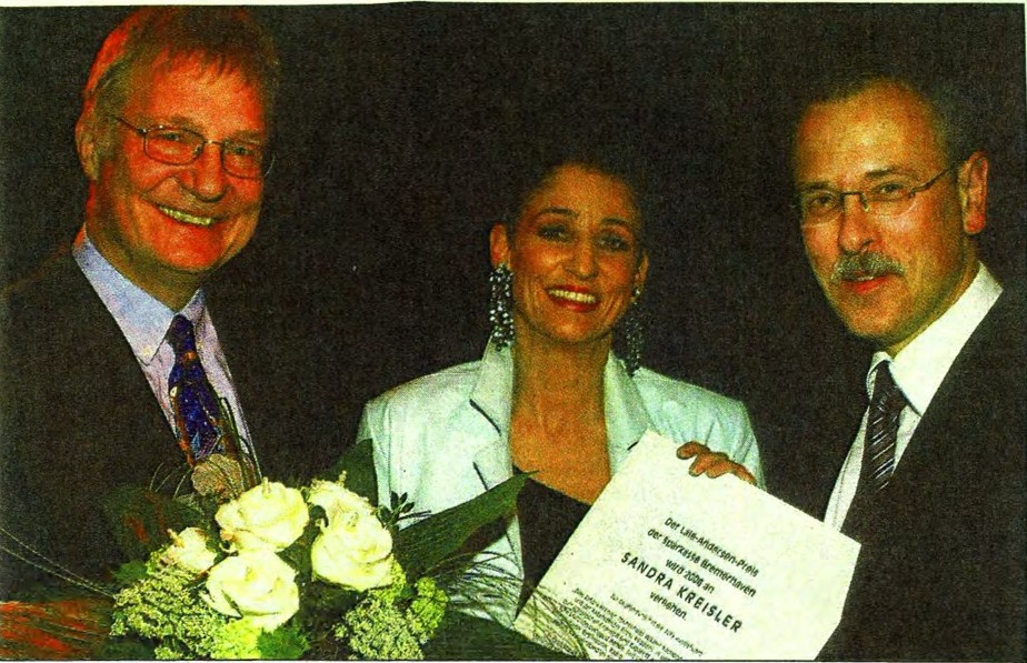 Sandra Kreisler mit Stadtrat Prof. Dr. Wolfgang Weiß und Thomas Rebstock bei der Verleihung des Lale-Andersen-Preises 2006